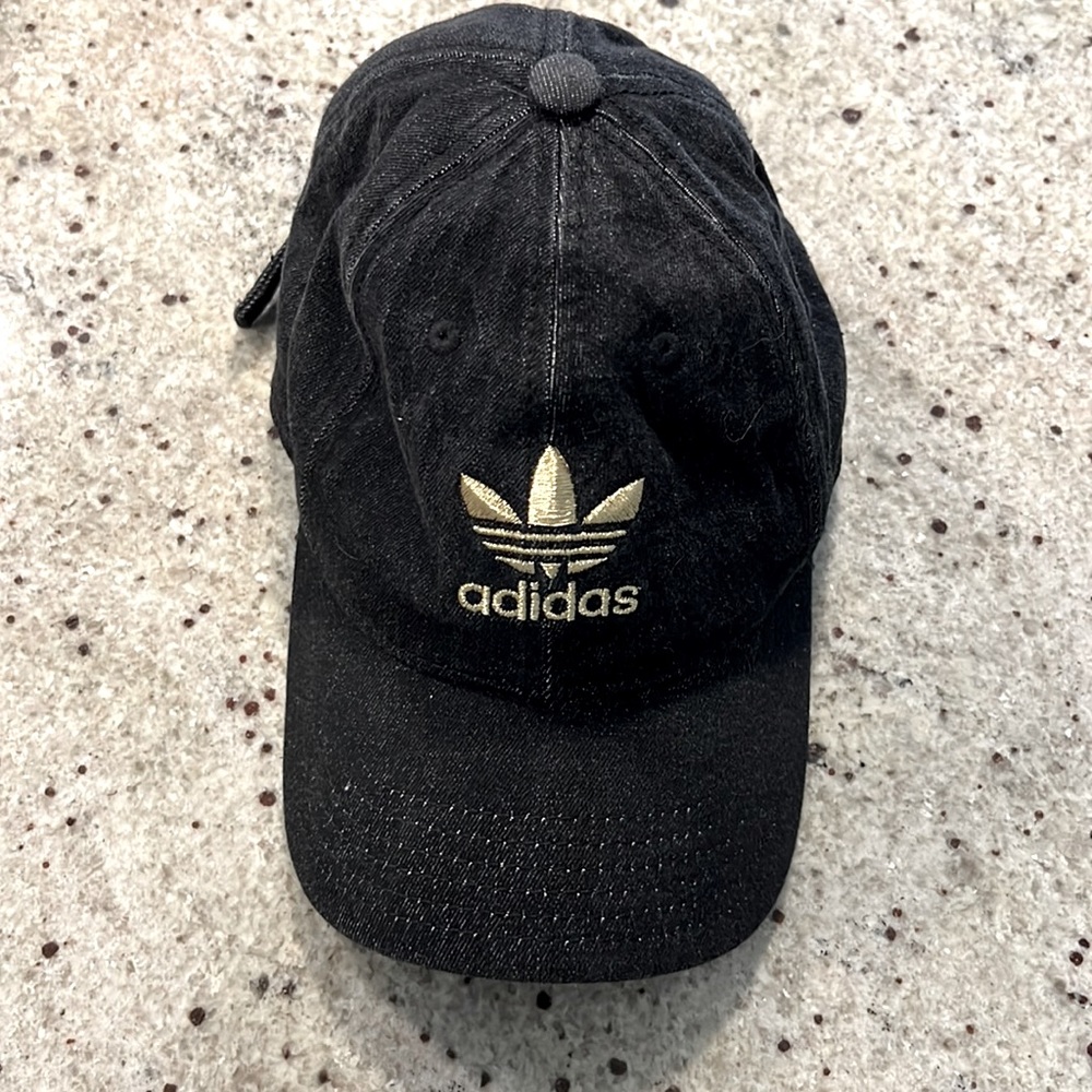 Adidas baseball cap ! Like new